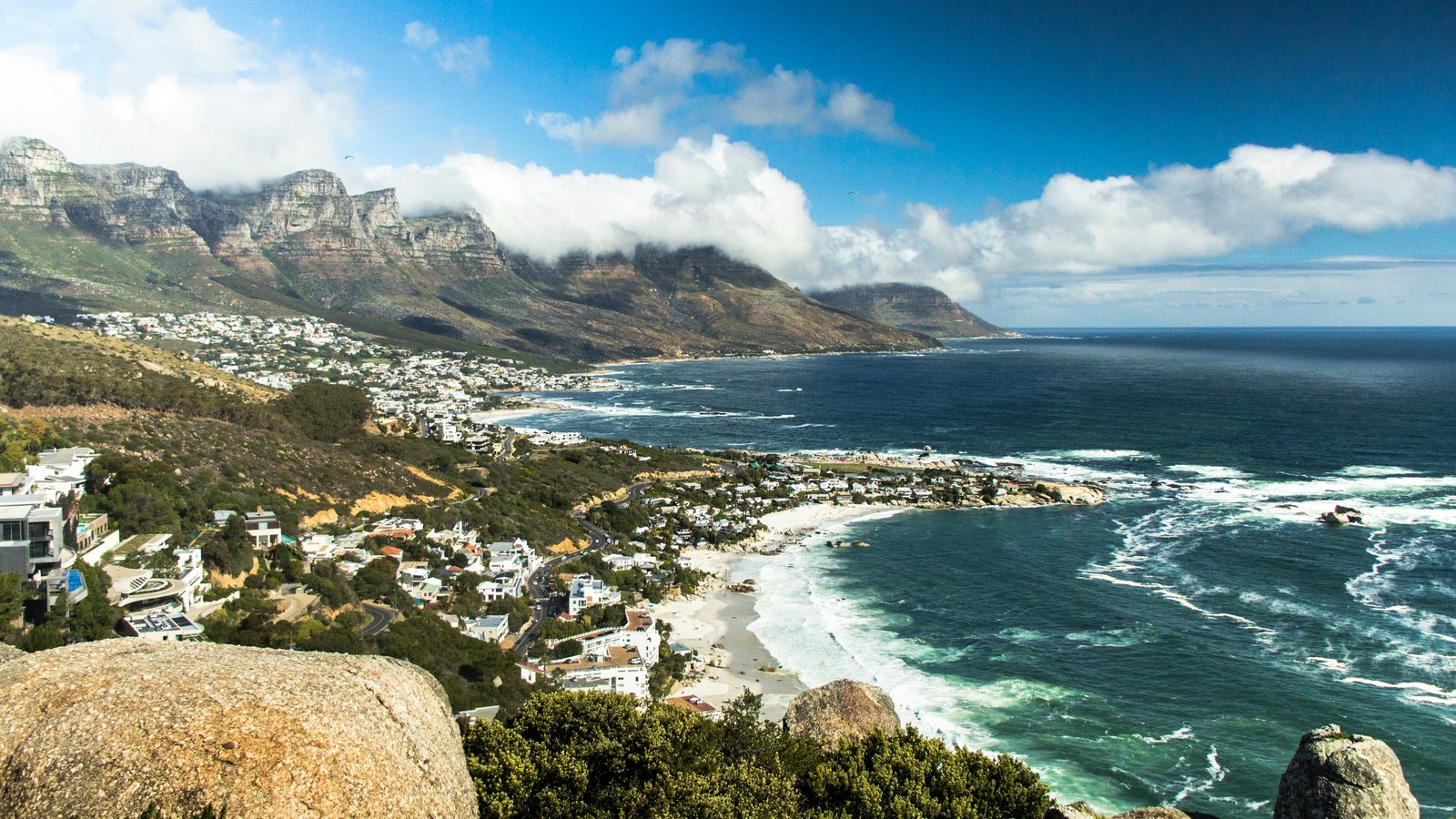 The Atlantic Seaboard coastline at Camps Bay